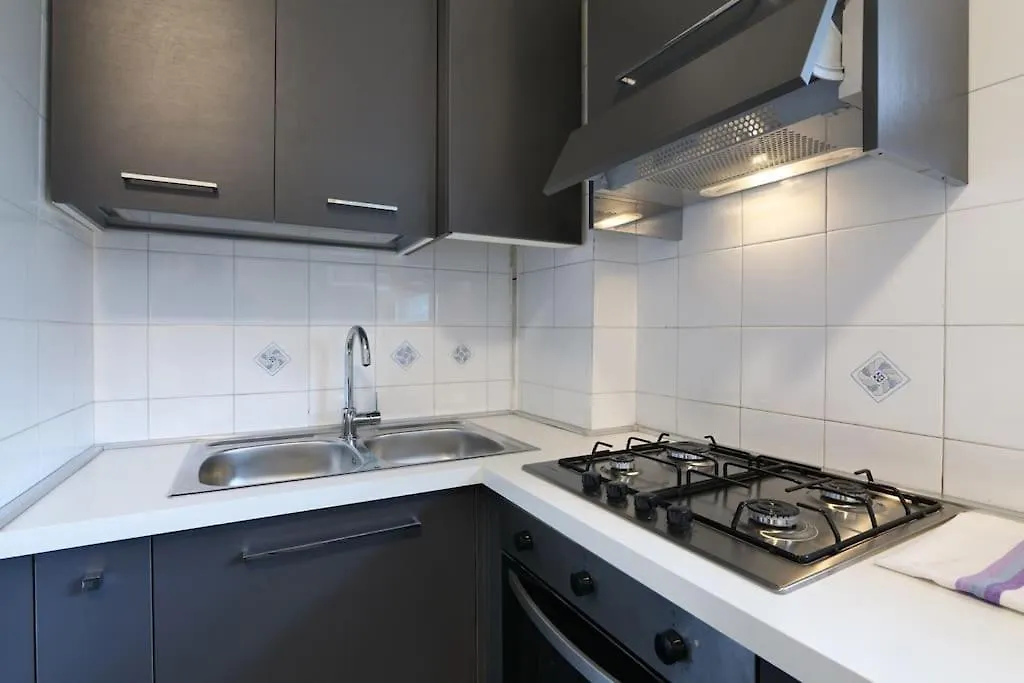 Primopiano - Astico Apartment Milan 0*,